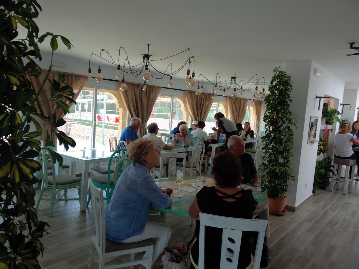 Guest house Solpark Tenis Sl
